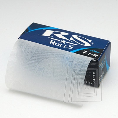 Obben, nekonene dlh cigaretov papieriky RS Rolls paper 1, 1/2 Blue. Mlo bielen.