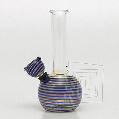Jednoduch bongo Pyrex z vysoko kvalitnho brokremiitanovho skla. Typ Baby 16 cm modr.