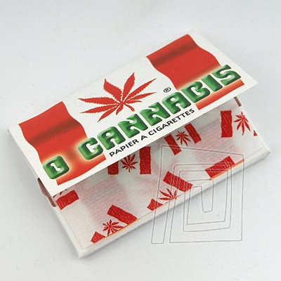 Tenk konopn cigaretov papieriky O Cannabis. Vekos 1, 1/2. 33 papierikov.