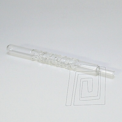 Nustok Shanti Dovka z reho tvrdenho skla pre siliknov hadice s hadovitm plastickm zdobenm, Nustok N2, dka 29 cm.