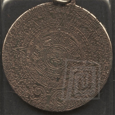 Amulet Aztcky kalendr alebo Kame Slnka, symbol venosti, pominutenosti asu.