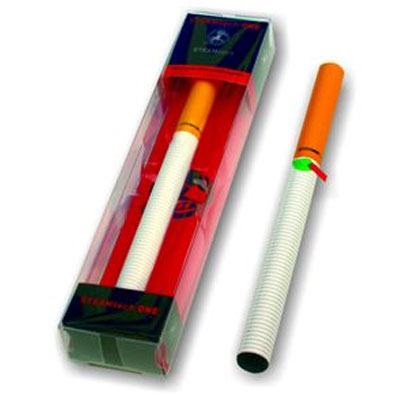 Jednorzov elektronick cigareta Steamtech ONE sa verne podob na klasick cigaretu. Prchu erea 16mg nikotnu, ak.